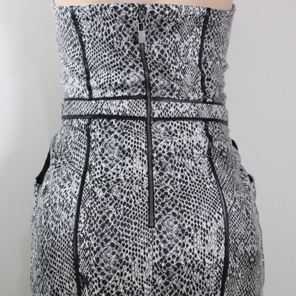 NEW GUESS Strapless Snake-Print Tulip Dress SZ 6 - Picture 4 of 4